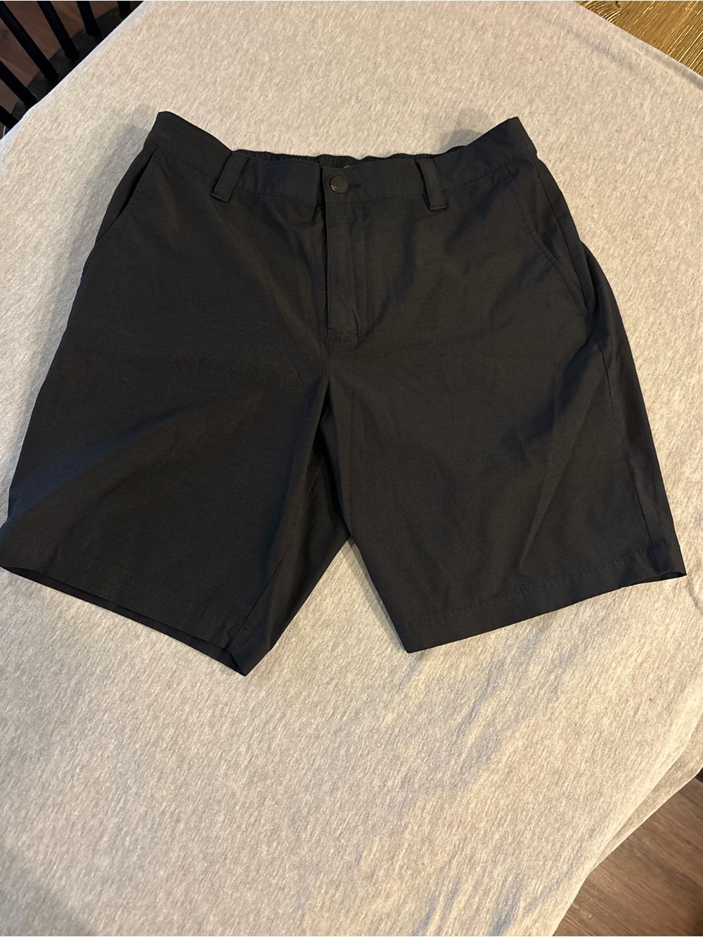 Banana Republic Black Flat-Front Men's Shorts with pockets